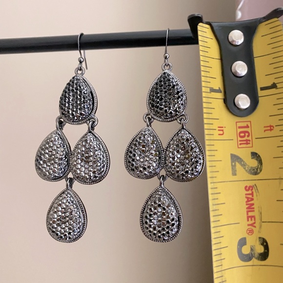 Crystal chandelier earrings. - Picture 3 of 3